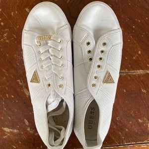 Size 9m white GUESS shoes